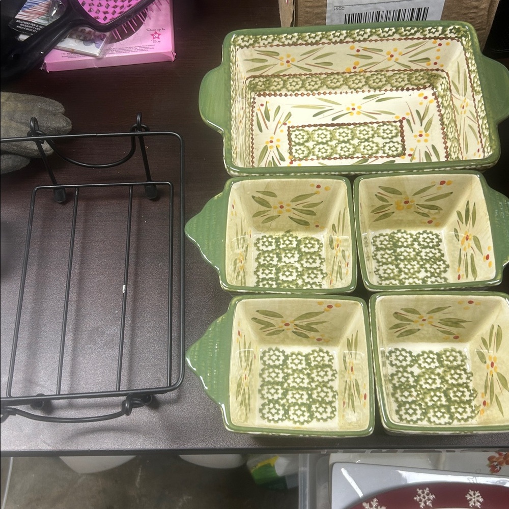 Preowned 6 piece beautiful set for all kinds of appetizers- large deep food tray